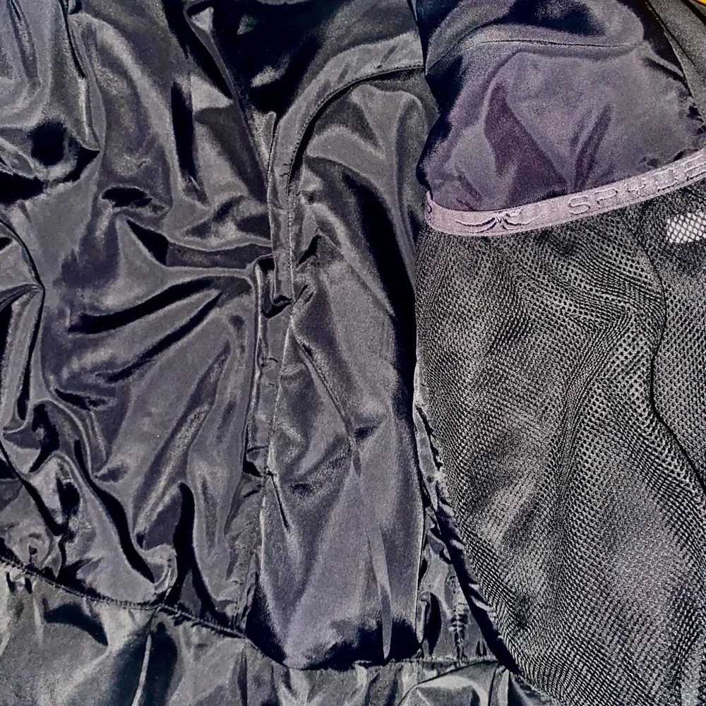 Spyder Black Ski Jacket with White Accents size 6 Women - Picture 11 of 11